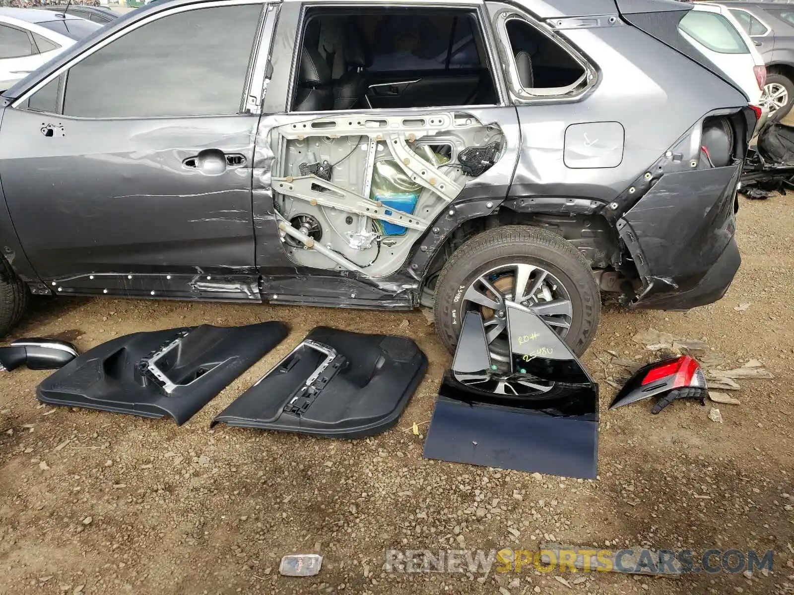 9 Photograph of a damaged car JTMK1RFV3KD038024 TOYOTA RAV4 2019