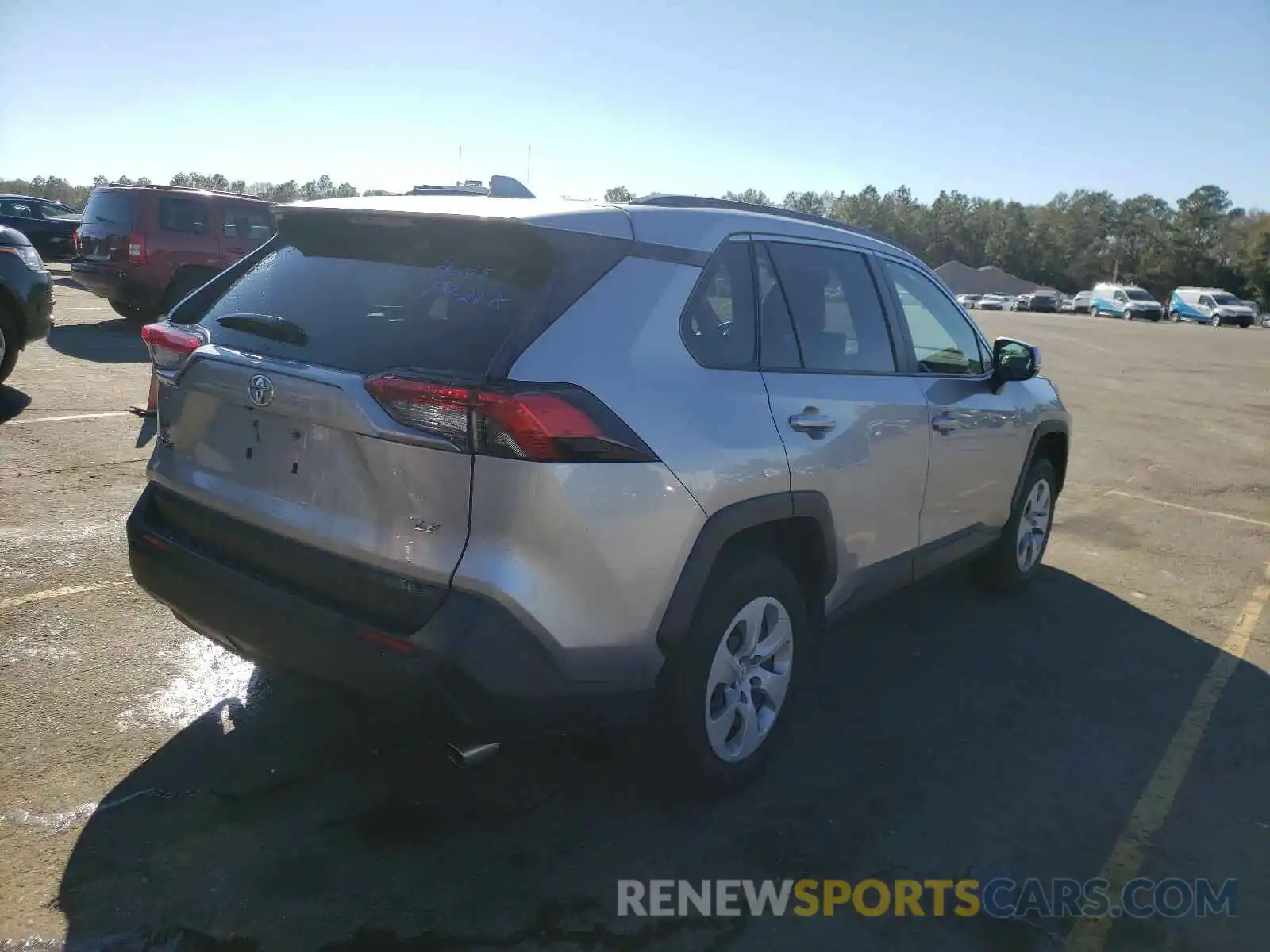 4 Photograph of a damaged car JTMK1RFV3KJ003548 TOYOTA RAV4 2019