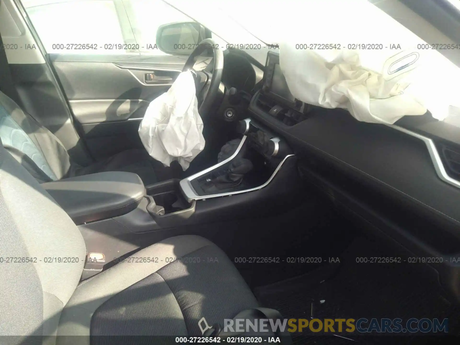 5 Photograph of a damaged car JTMK1RFV4KJ005695 TOYOTA RAV4 2019