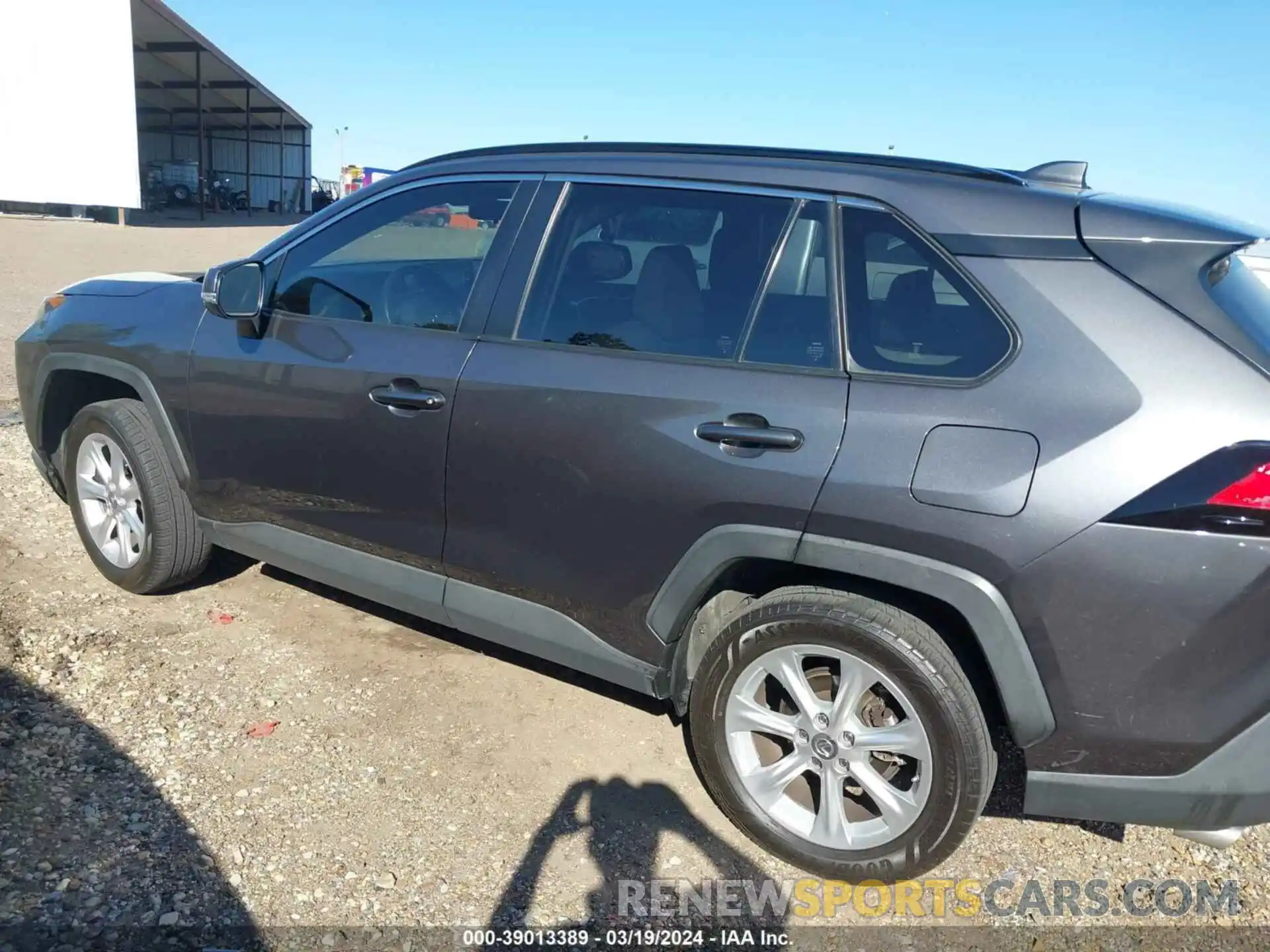 13 Photograph of a damaged car JTMK1RFV4KJ016633 TOYOTA RAV4 2019