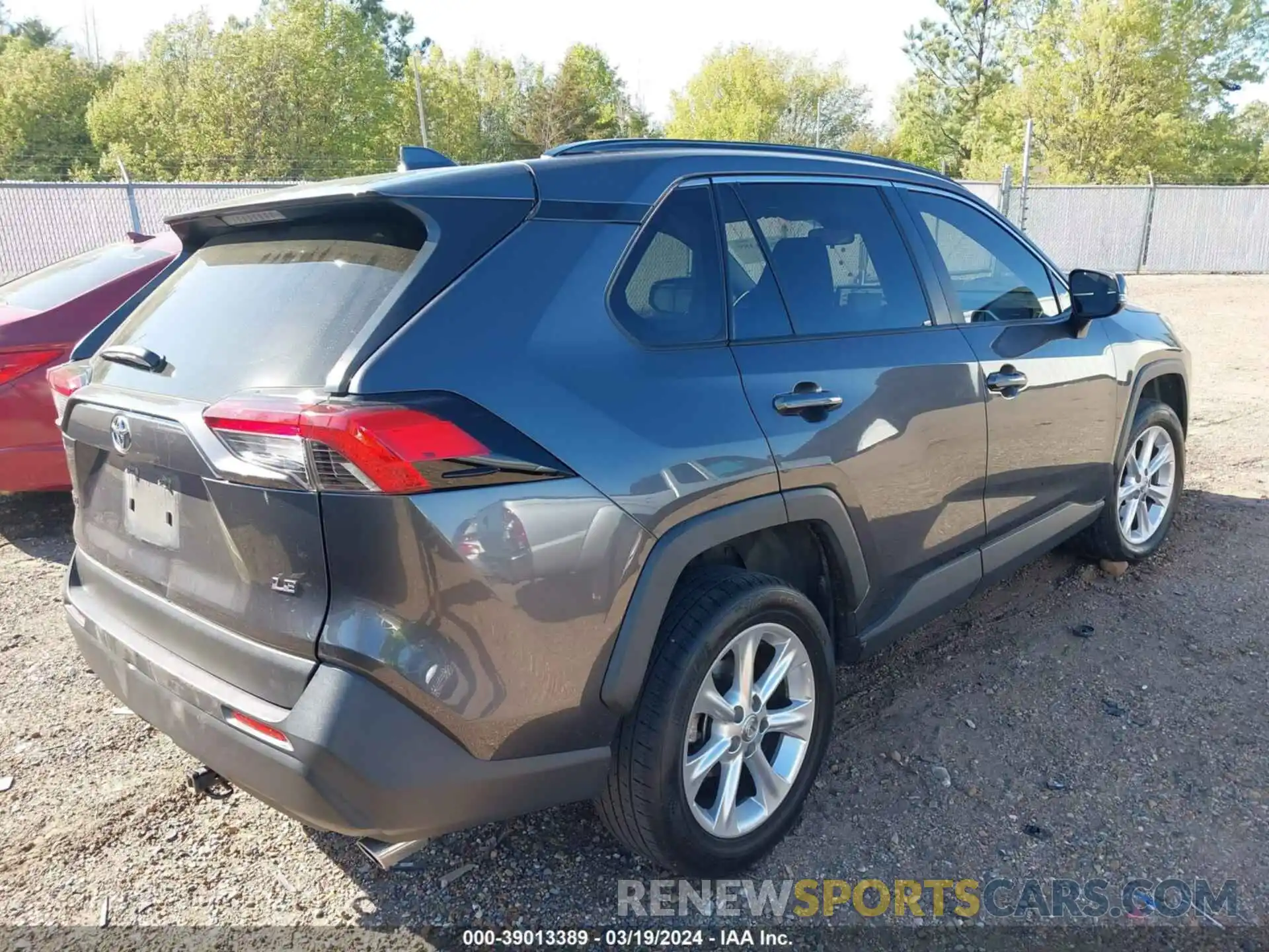 4 Photograph of a damaged car JTMK1RFV4KJ016633 TOYOTA RAV4 2019