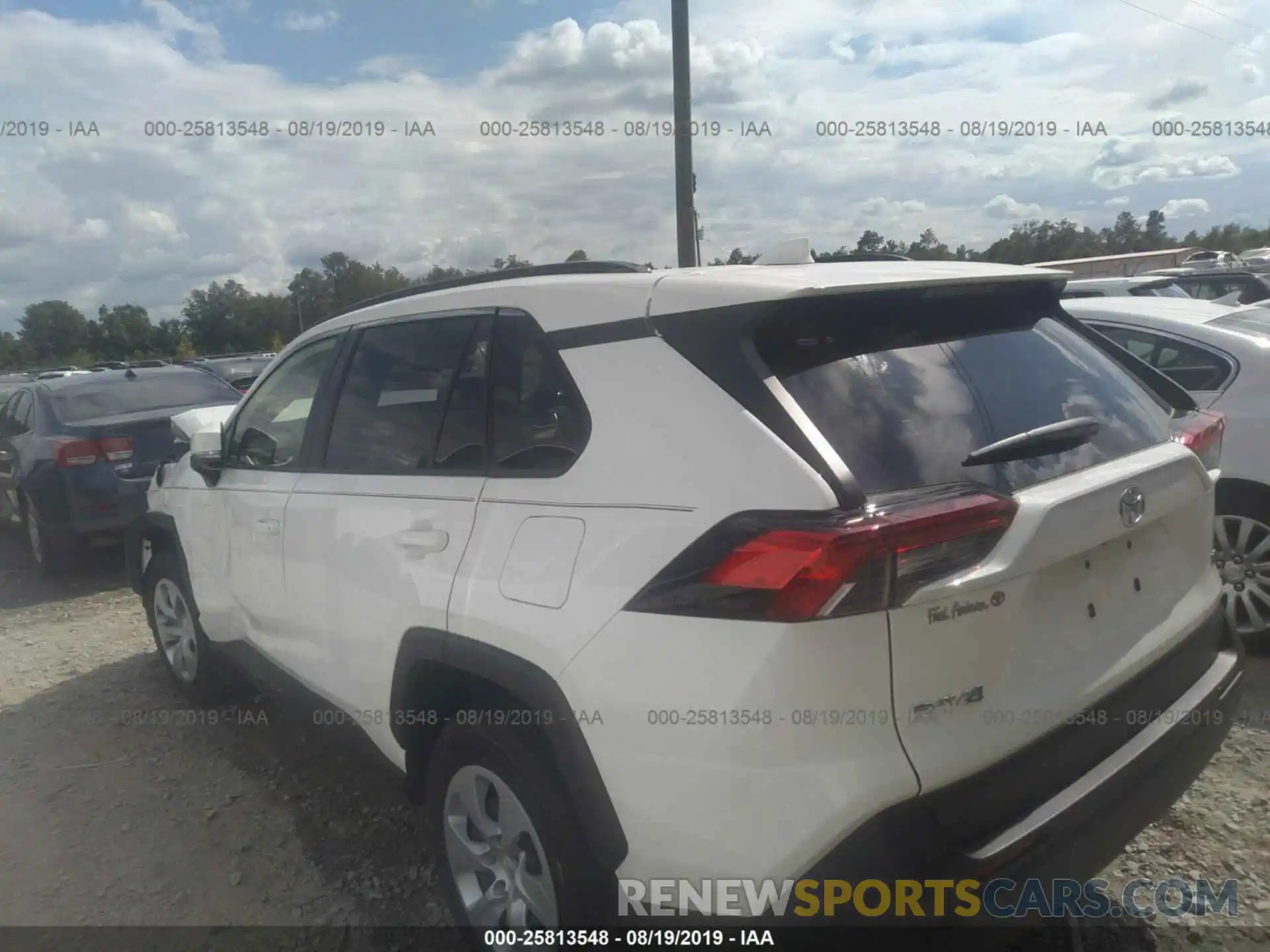 3 Photograph of a damaged car JTMK1RFV5KJ006452 TOYOTA RAV4 2019