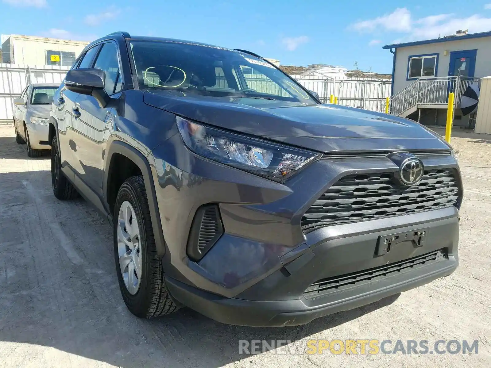 1 Photograph of a damaged car JTMK1RFV5KJ013403 TOYOTA RAV4 2019