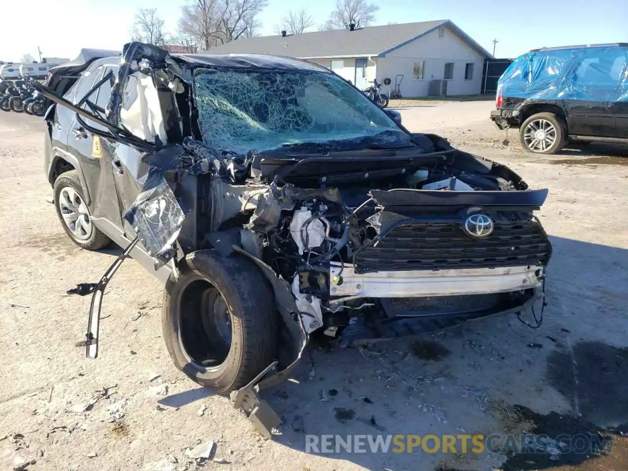 1 Photograph of a damaged car JTMK1RFV6KD017751 TOYOTA RAV4 2019