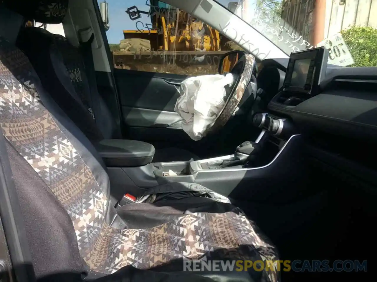 5 Photograph of a damaged car JTMK1RFV7KD037863 TOYOTA RAV4 2019