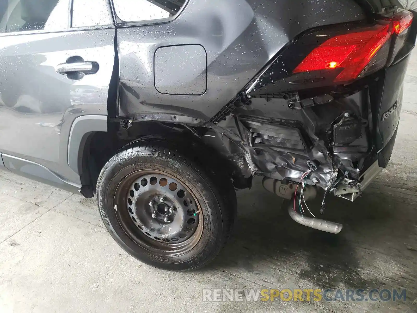 9 Photograph of a damaged car JTMK1RFV7KD039130 TOYOTA RAV4 2019