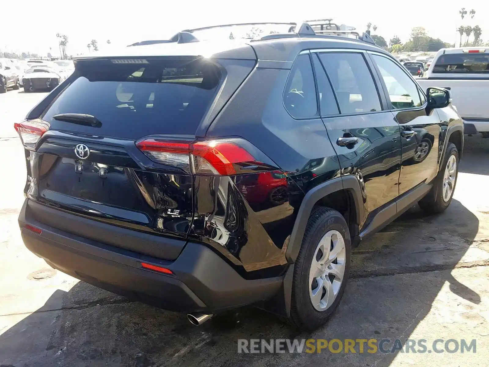 4 Photograph of a damaged car JTMK1RFV7KD500827 TOYOTA RAV4 2019