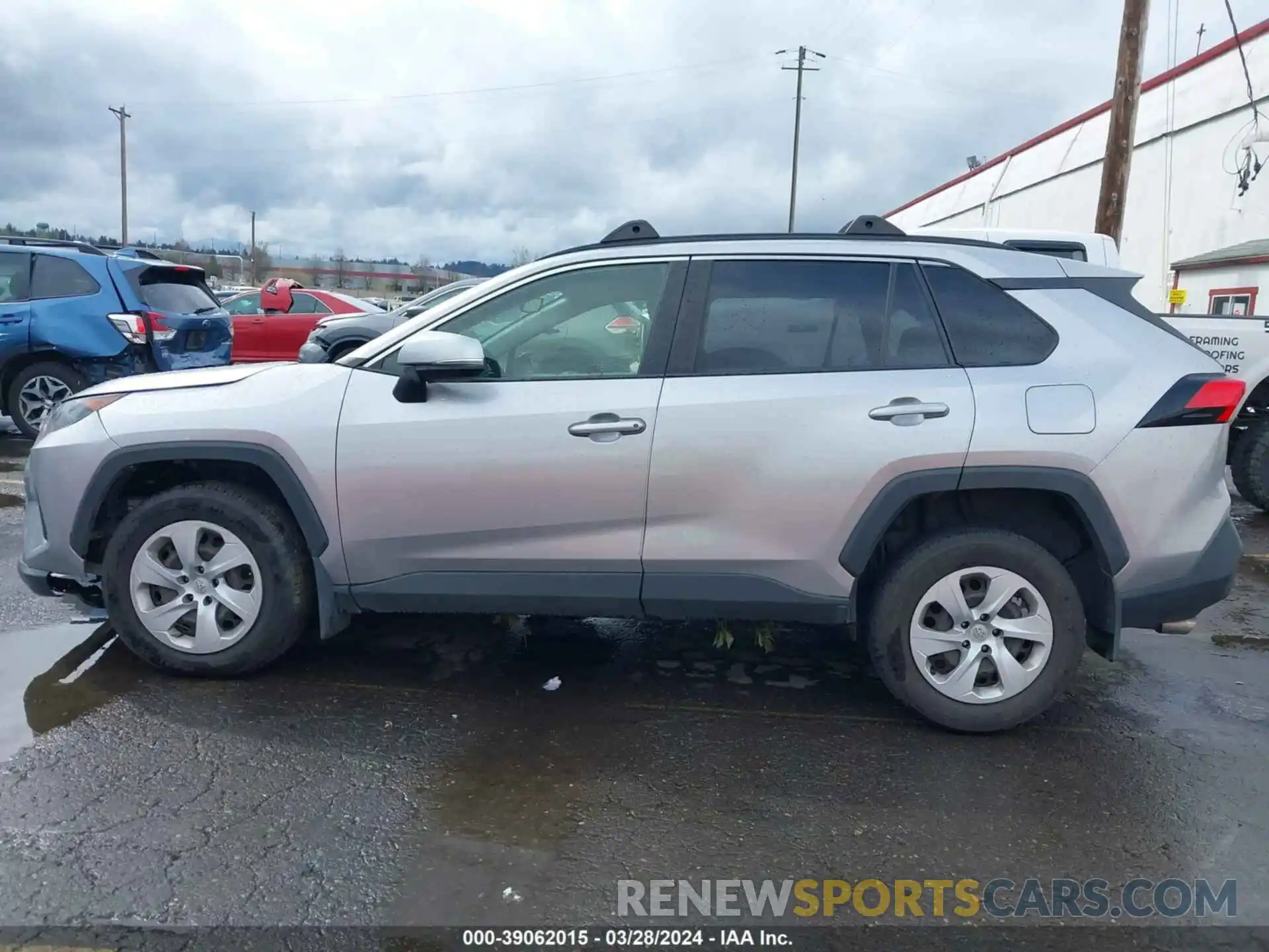 13 Photograph of a damaged car JTMK1RFV8KJ002251 TOYOTA RAV4 2019