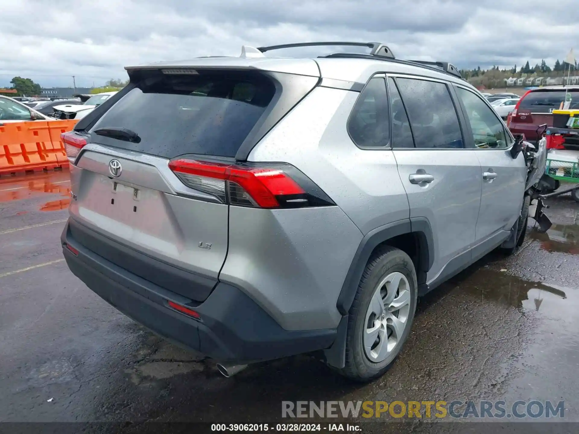 4 Photograph of a damaged car JTMK1RFV8KJ002251 TOYOTA RAV4 2019