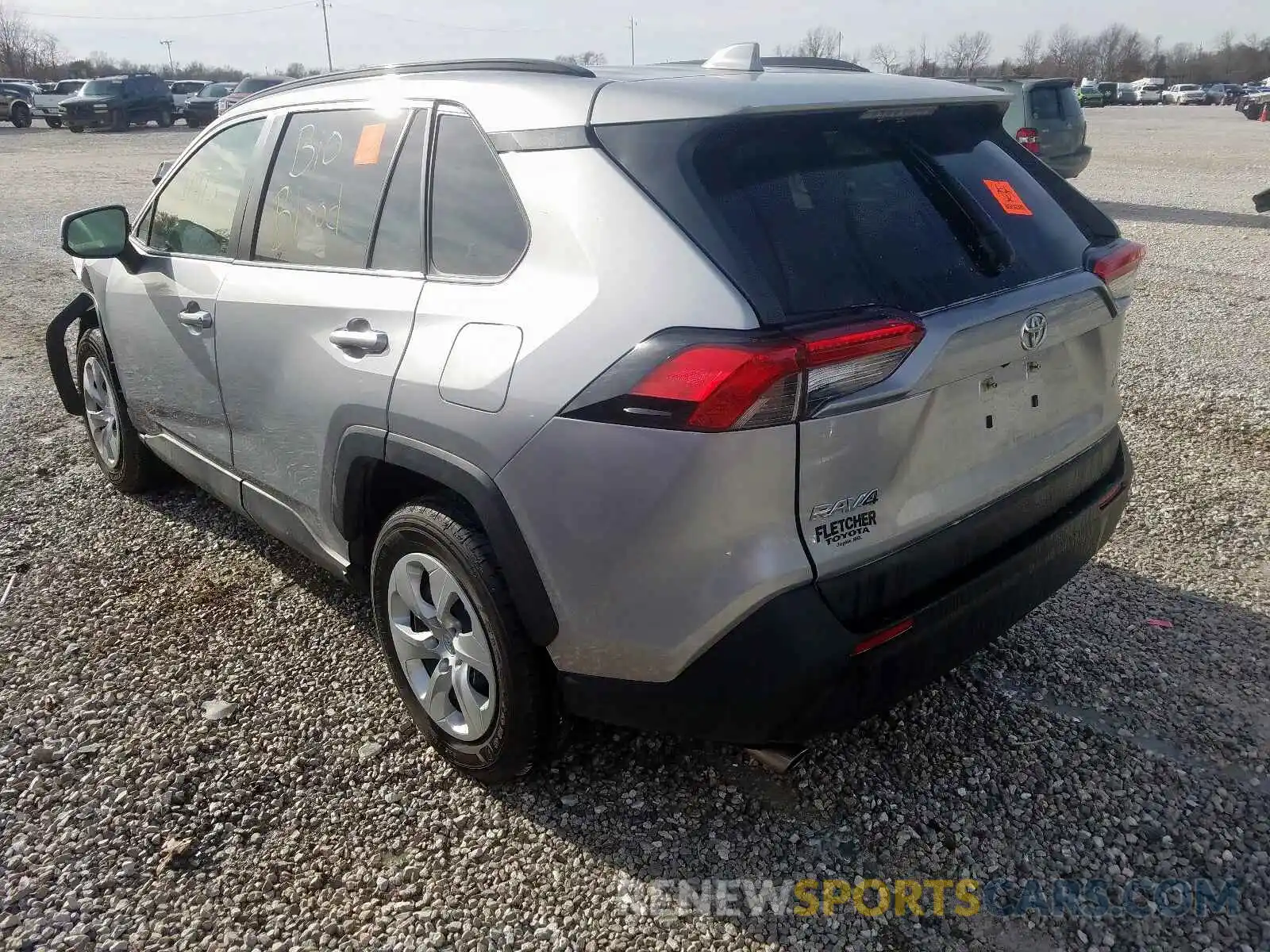 3 Фотография поврежденного автомобиля JTMK1RFV8KJ008499 TOYOTA RAV4 2019