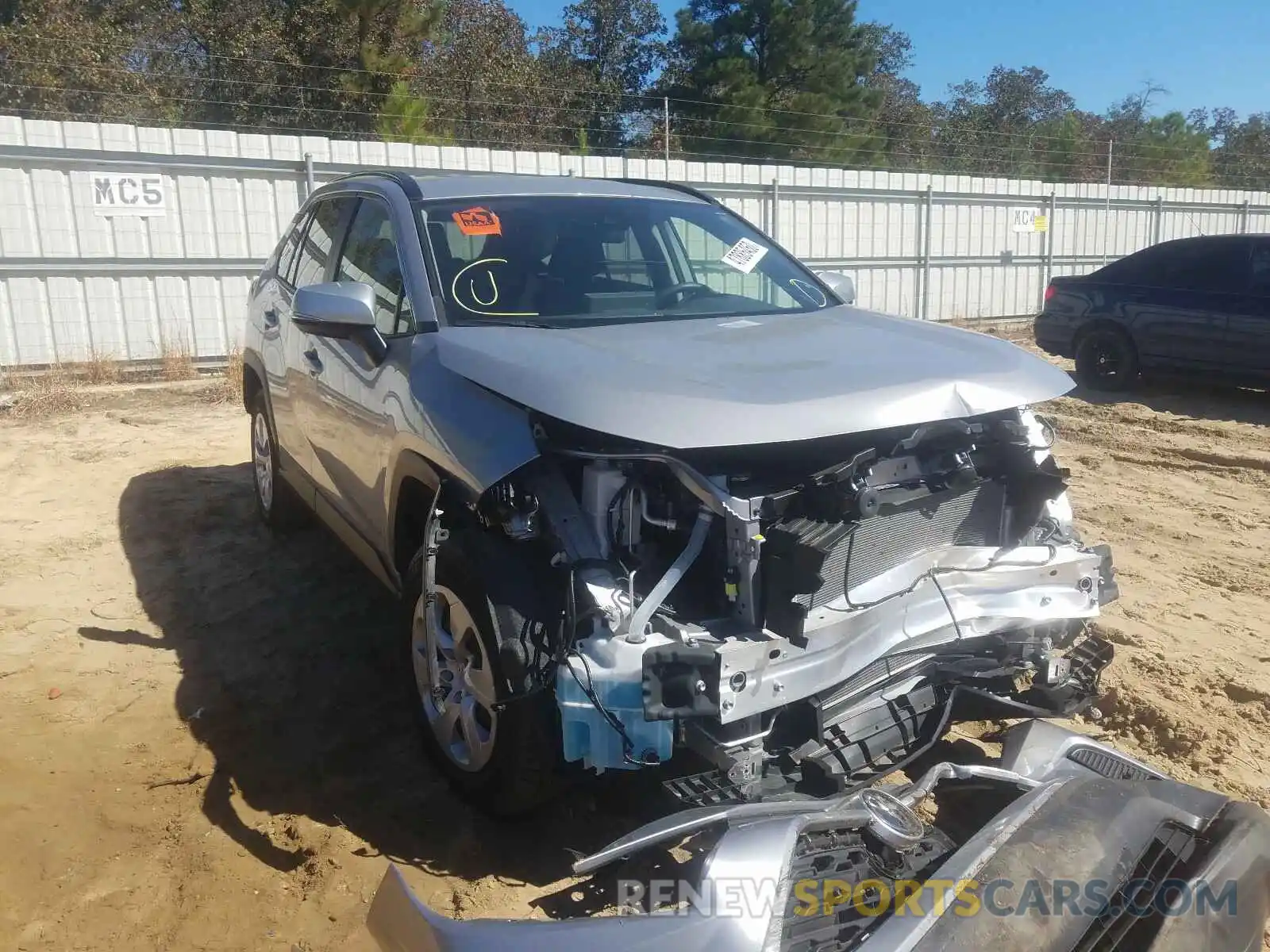 1 Photograph of a damaged car JTMK1RFV9KD032101 TOYOTA RAV4 2019