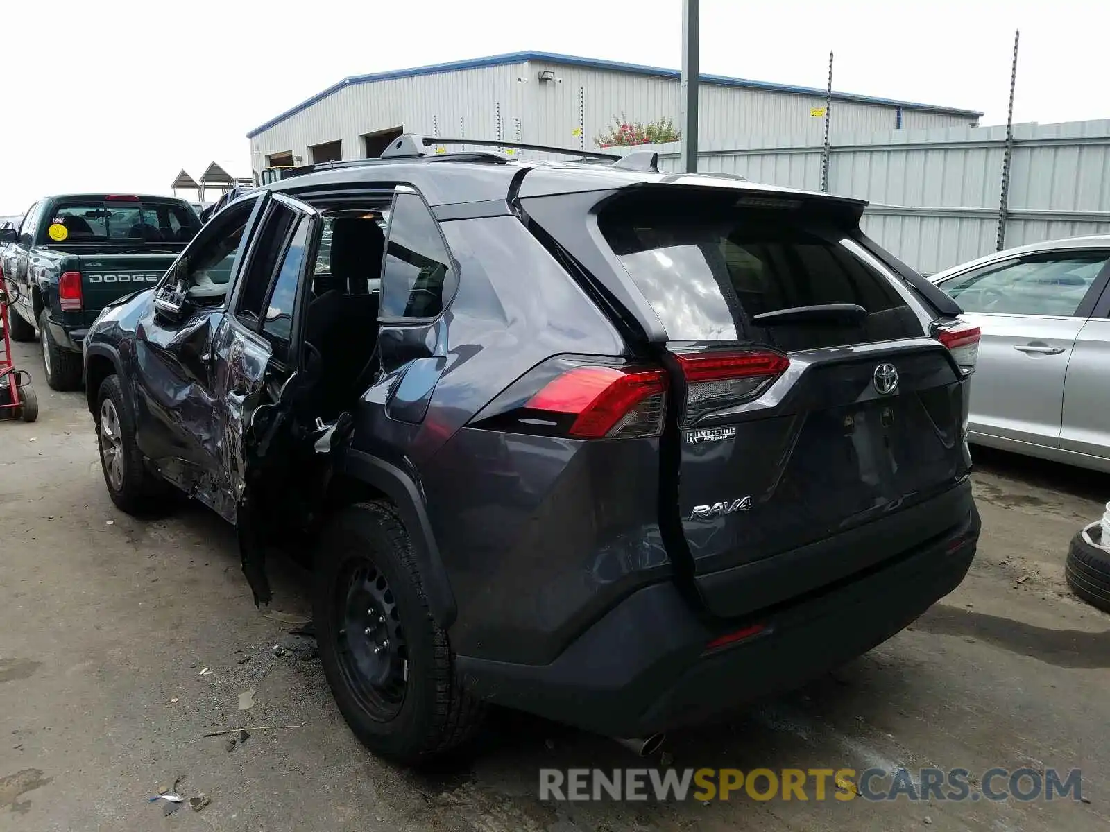 3 Photograph of a damaged car JTMK1RFV9KD033703 TOYOTA RAV4 2019