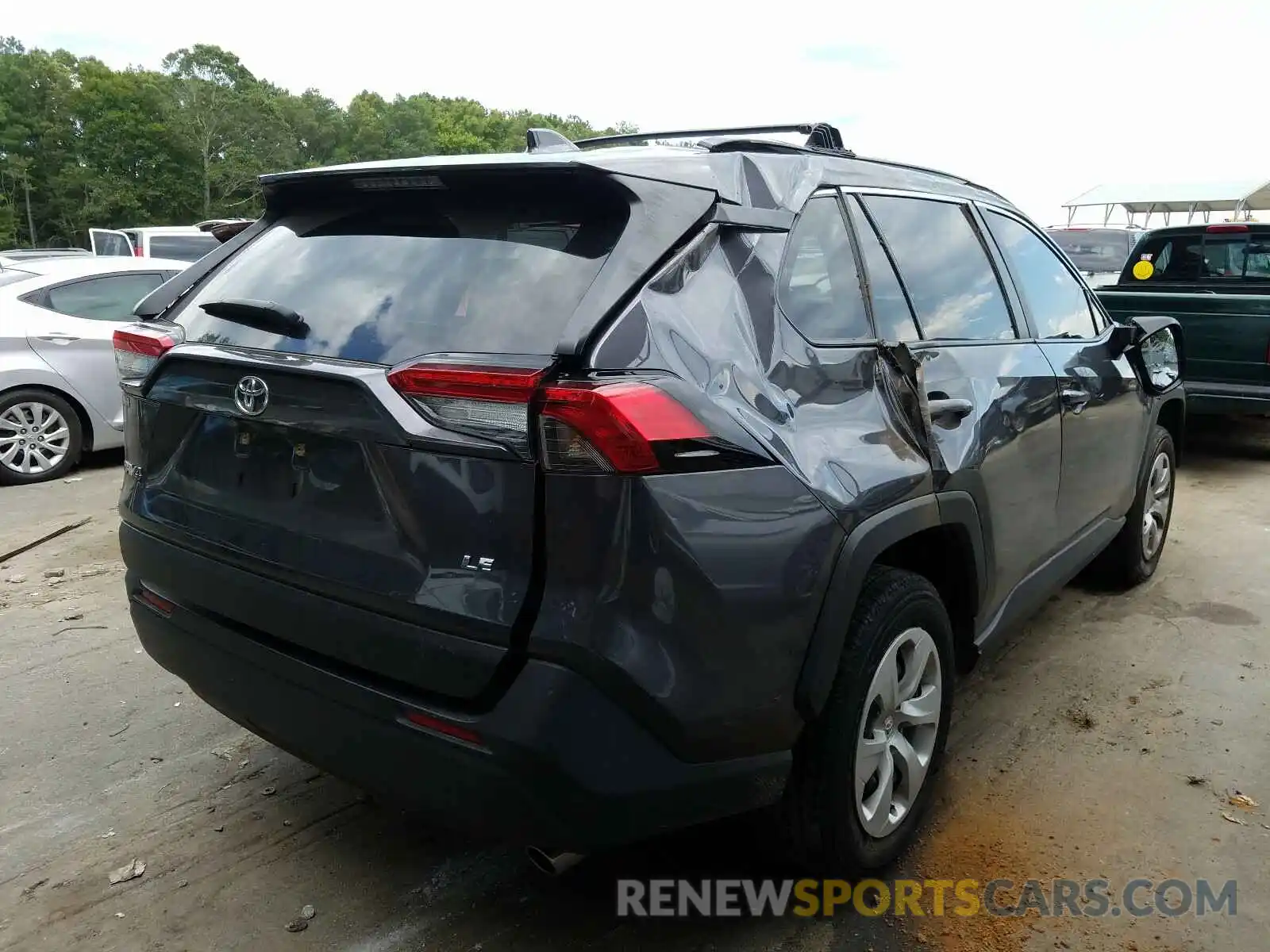 4 Photograph of a damaged car JTMK1RFV9KD033703 TOYOTA RAV4 2019