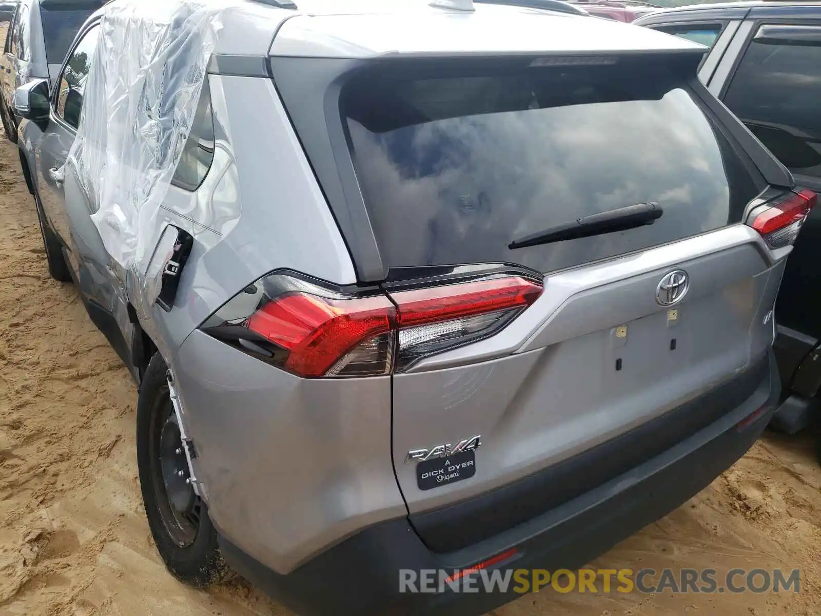 3 Photograph of a damaged car JTMK1RFV9KD035452 TOYOTA RAV4 2019