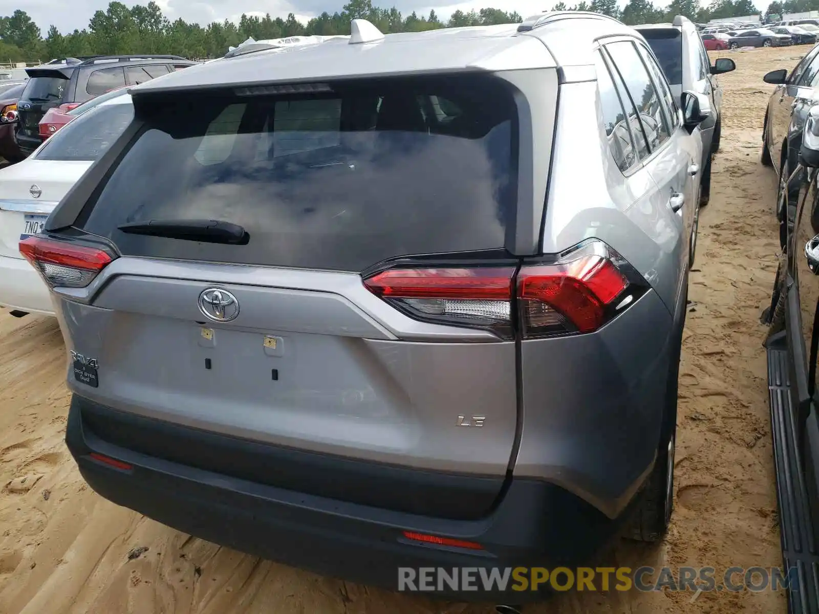 4 Photograph of a damaged car JTMK1RFV9KD035452 TOYOTA RAV4 2019