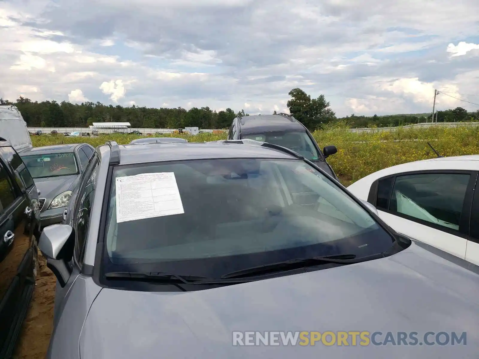 9 Photograph of a damaged car JTMK1RFV9KD035452 TOYOTA RAV4 2019