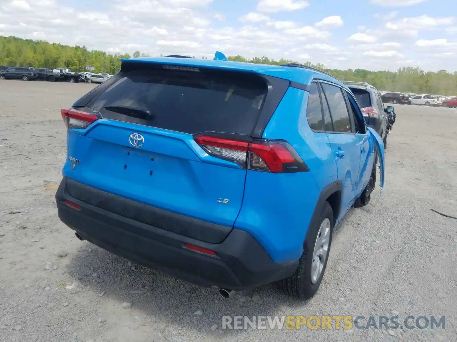 4 Photograph of a damaged car JTMK1RFV9KJ003070 TOYOTA RAV4 2019