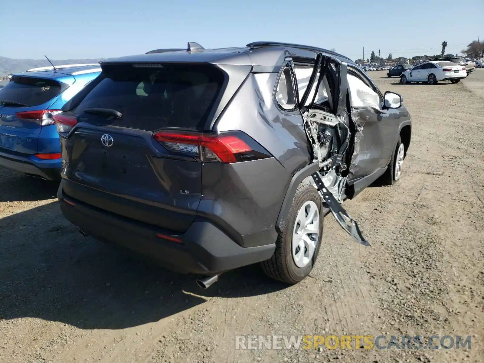 4 Photograph of a damaged car JTMK1RFV9KJ003862 TOYOTA RAV4 2019