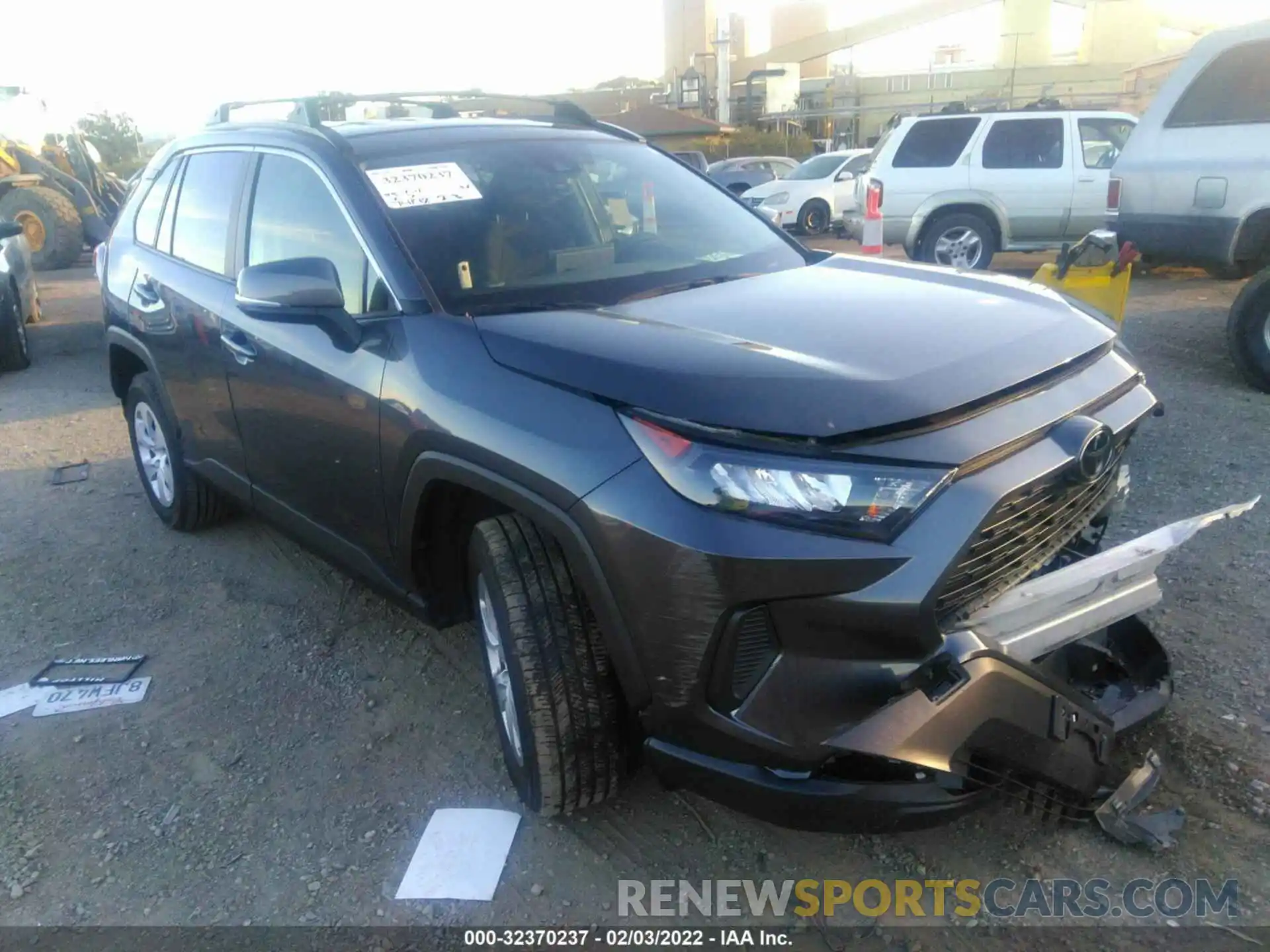 1 Photograph of a damaged car JTMK1RFV9KJ006020 TOYOTA RAV4 2019