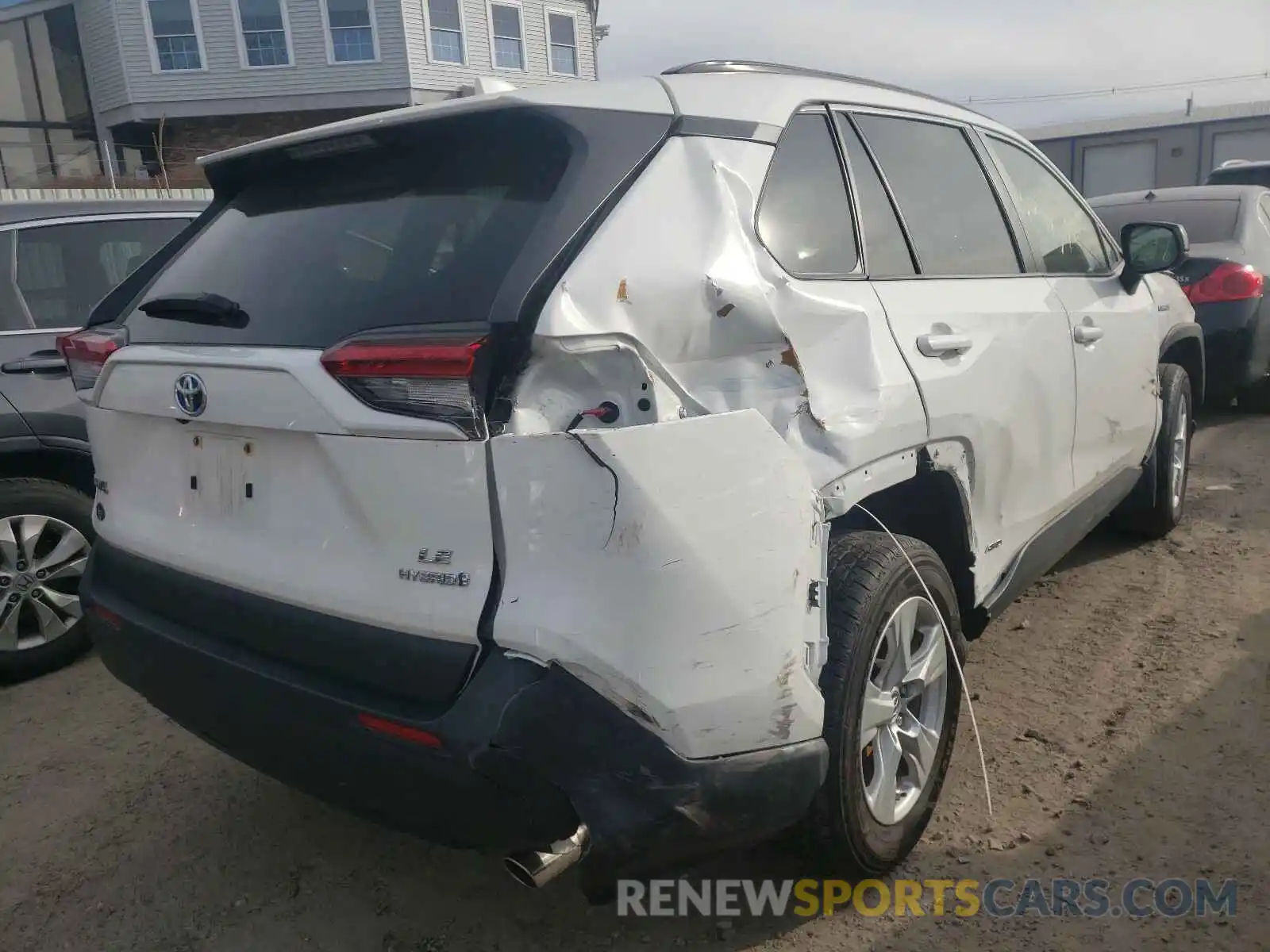 4 Photograph of a damaged car JTMLWRFV2KD012326 TOYOTA RAV4 2019