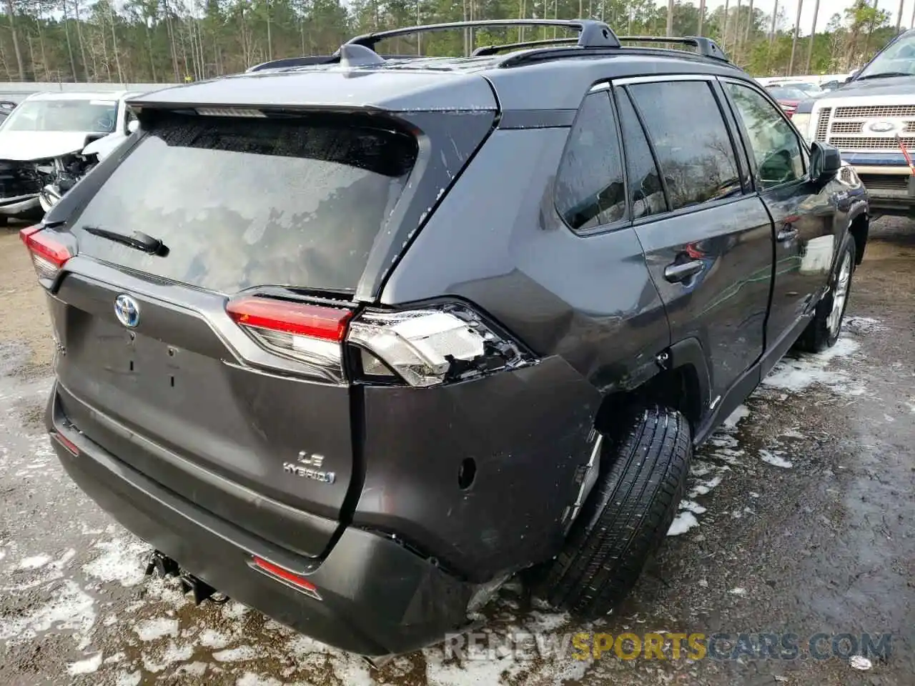 4 Photograph of a damaged car JTMLWRFV3KD020354 TOYOTA RAV4 2019