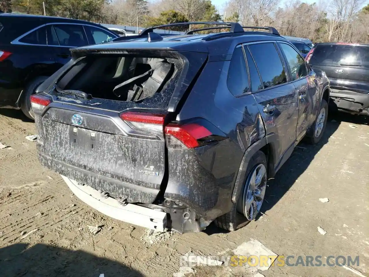 4 Photograph of a damaged car JTMLWRFV3KD025604 TOYOTA RAV4 2019