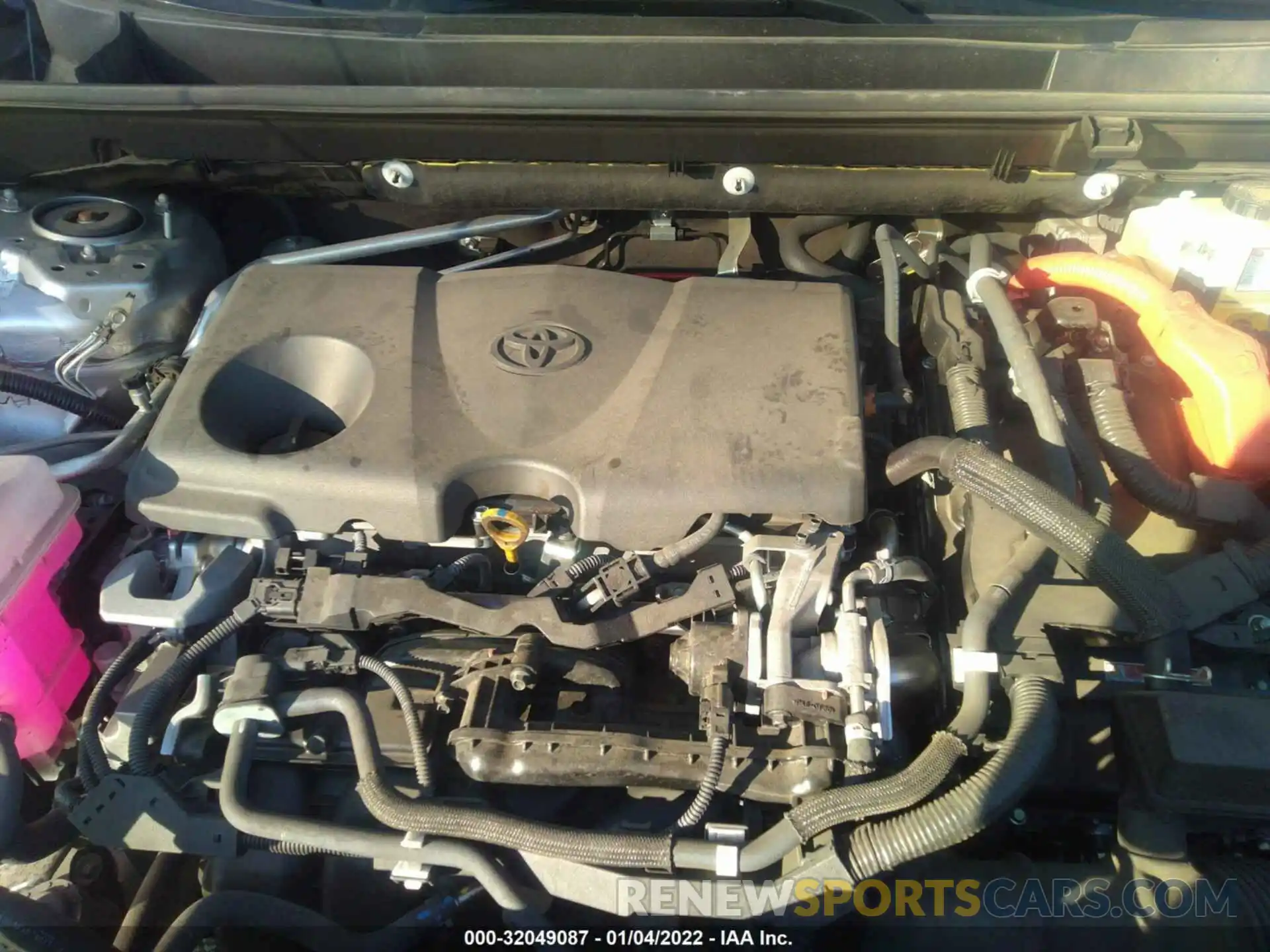 10 Фотография поврежденного автомобиля JTMLWRFV3KD033105 TOYOTA RAV4 2019