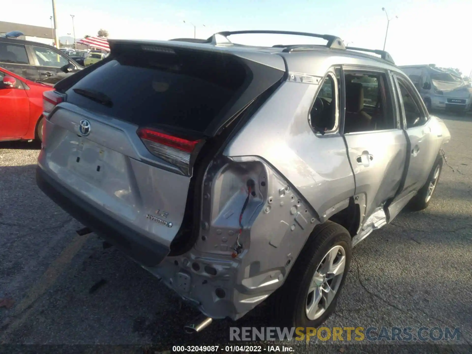 4 Photograph of a damaged car JTMLWRFV3KD033105 TOYOTA RAV4 2019