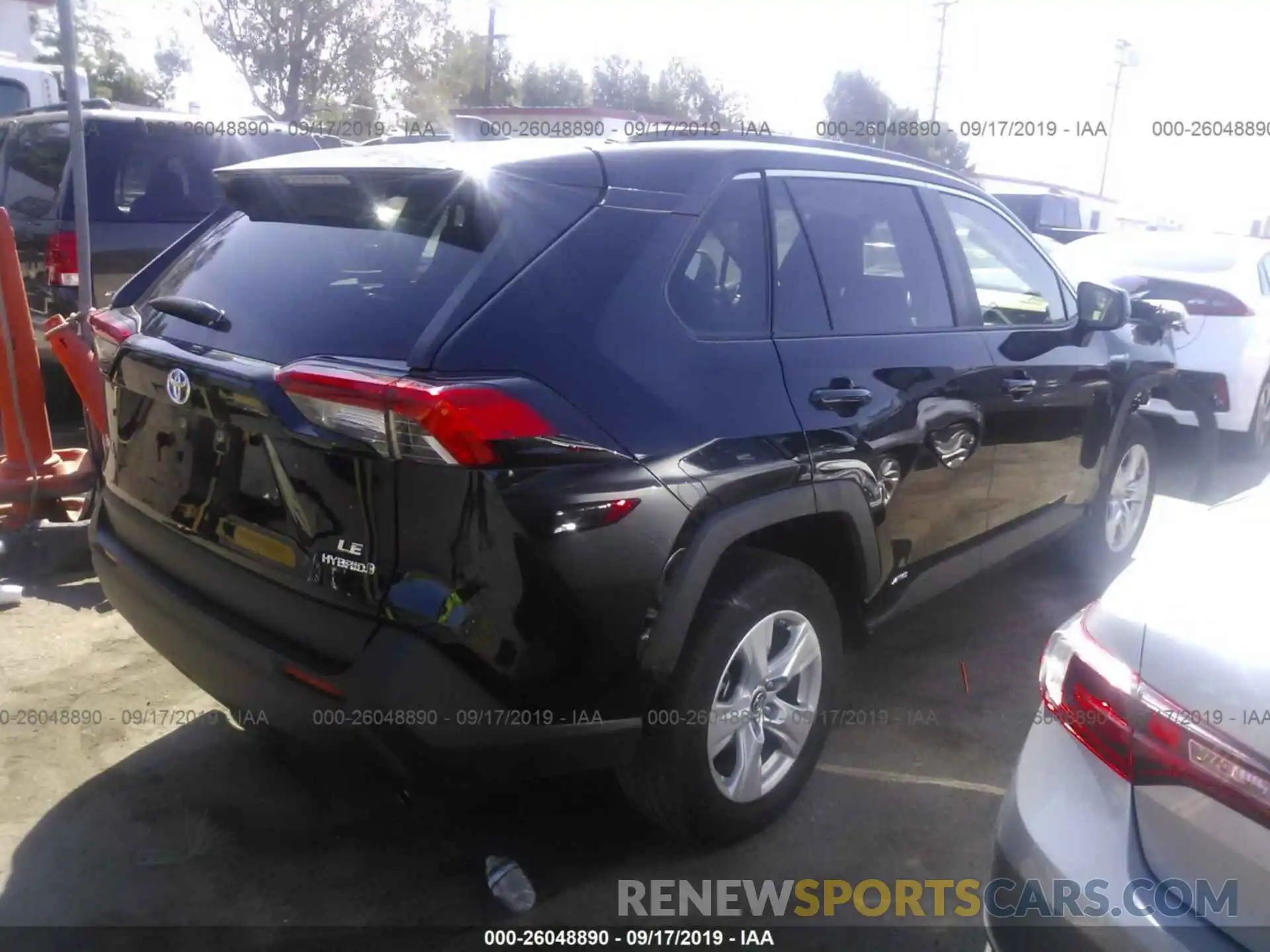 4 Photograph of a damaged car JTMLWRFV5KD014927 TOYOTA RAV4 2019