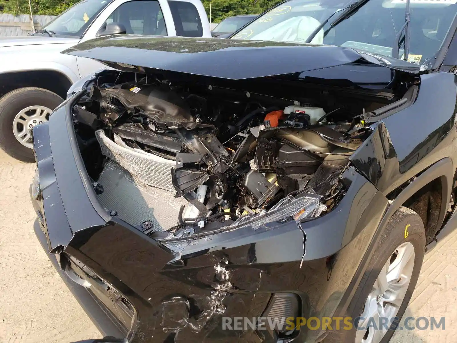 9 Photograph of a damaged car JTMLWRFV6KD514465 TOYOTA RAV4 2019