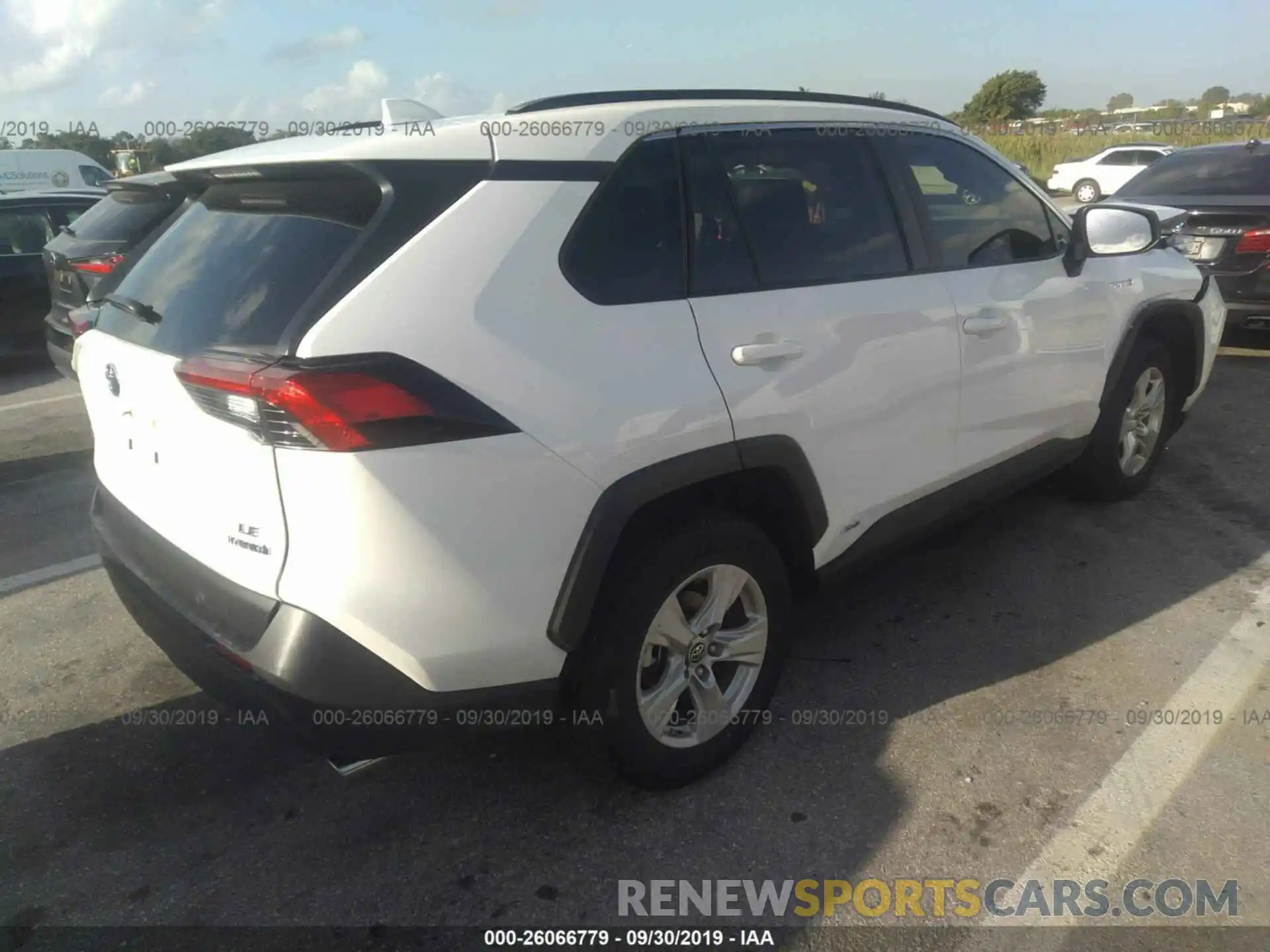 4 Photograph of a damaged car JTMLWRFV9KD011903 TOYOTA RAV4 2019