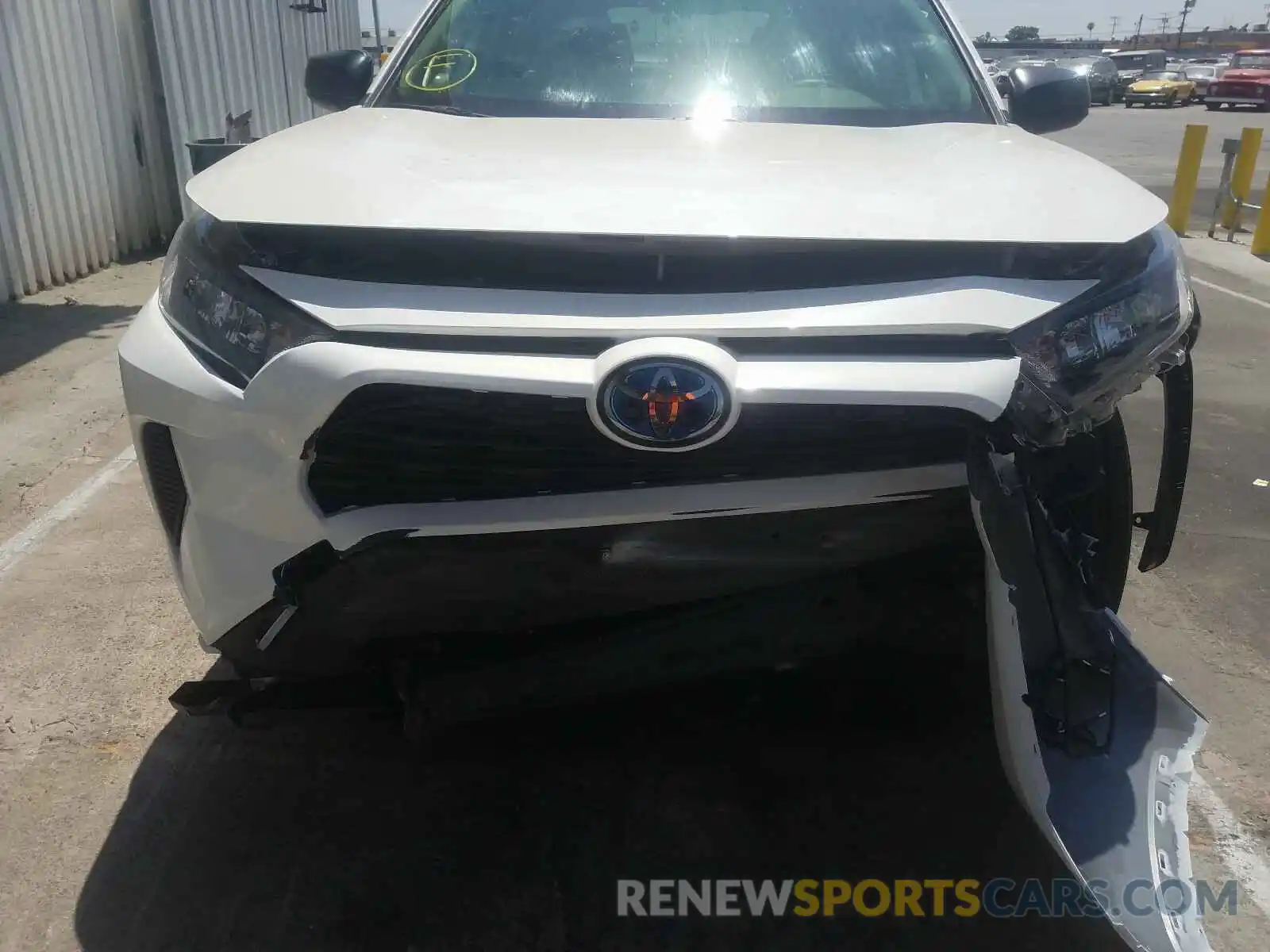 9 Photograph of a damaged car JTMLWRFV9KD029754 TOYOTA RAV4 2019