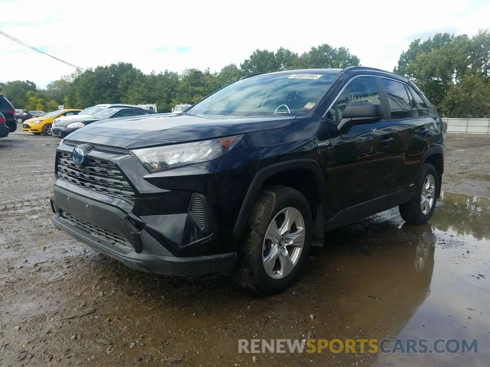 2 Photograph of a damaged car JTMLWRFV9KJ009957 TOYOTA RAV4 2019