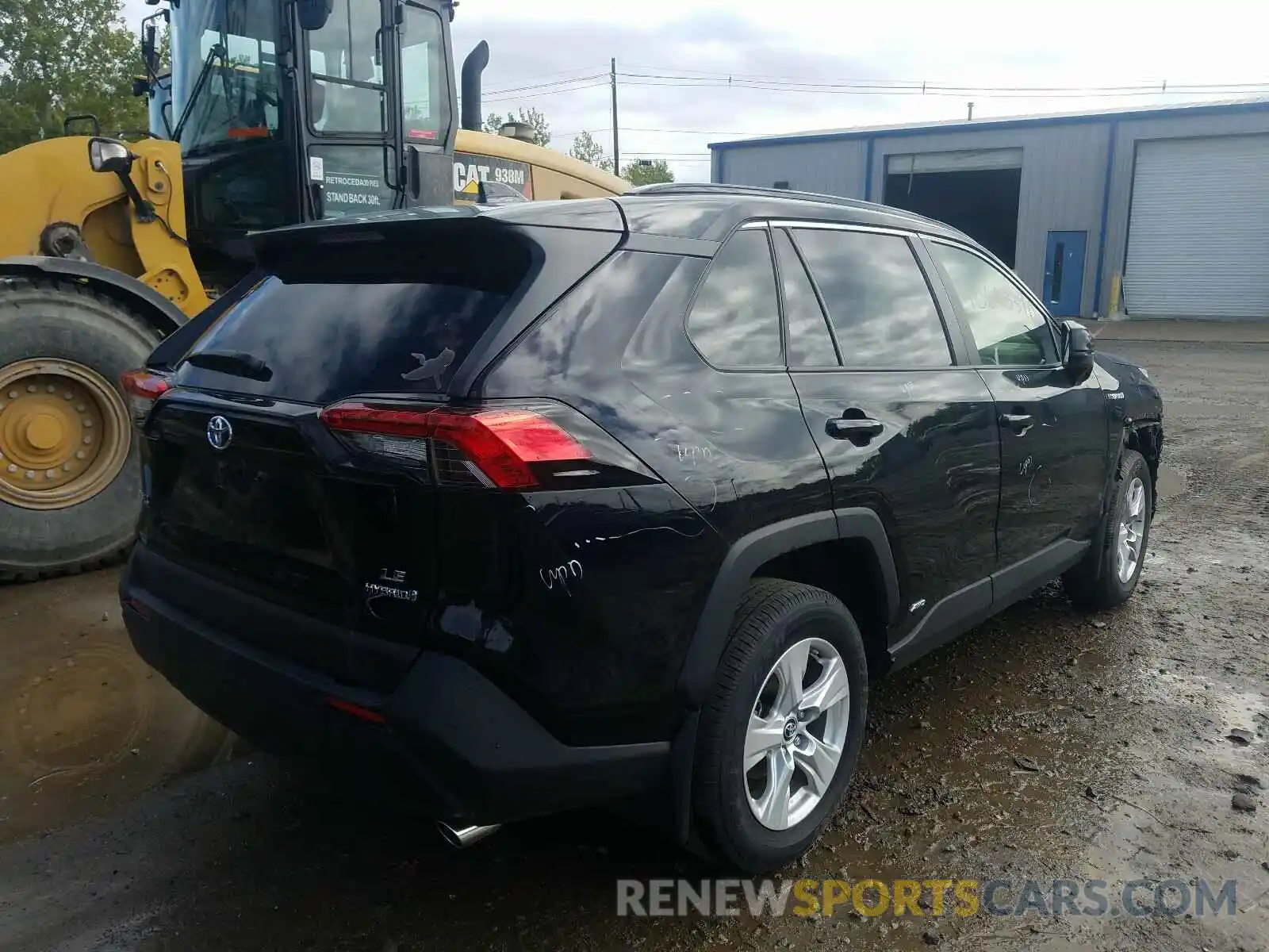 4 Photograph of a damaged car JTMLWRFV9KJ009957 TOYOTA RAV4 2019