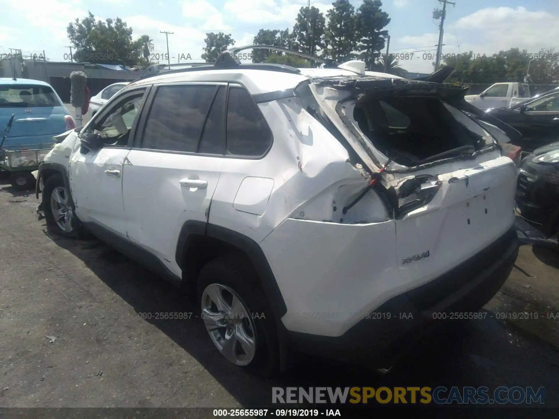 3 Фотография поврежденного автомобиля JTMLWRFVXKD009626 TOYOTA RAV4 2019