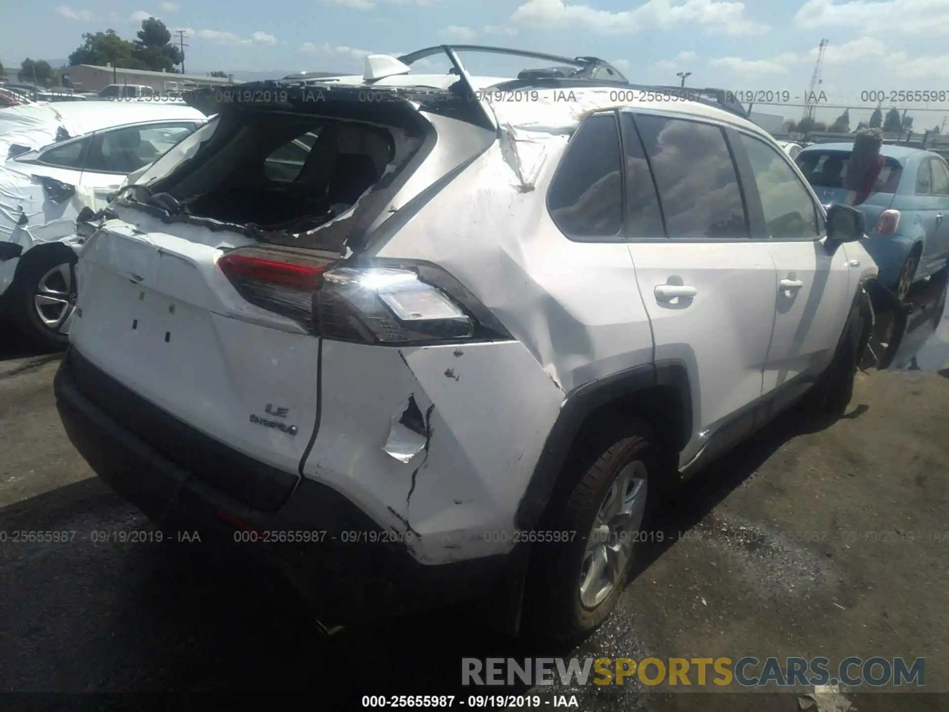 4 Фотография поврежденного автомобиля JTMLWRFVXKD009626 TOYOTA RAV4 2019