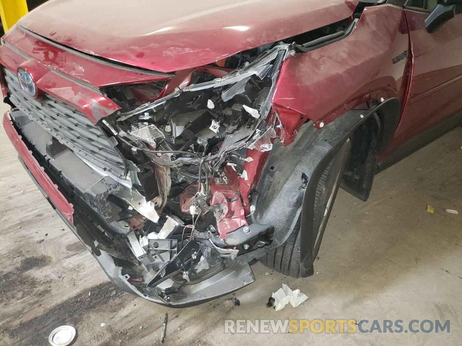 9 Photograph of a damaged car JTMLWRFVXKD022523 TOYOTA RAV4 2019