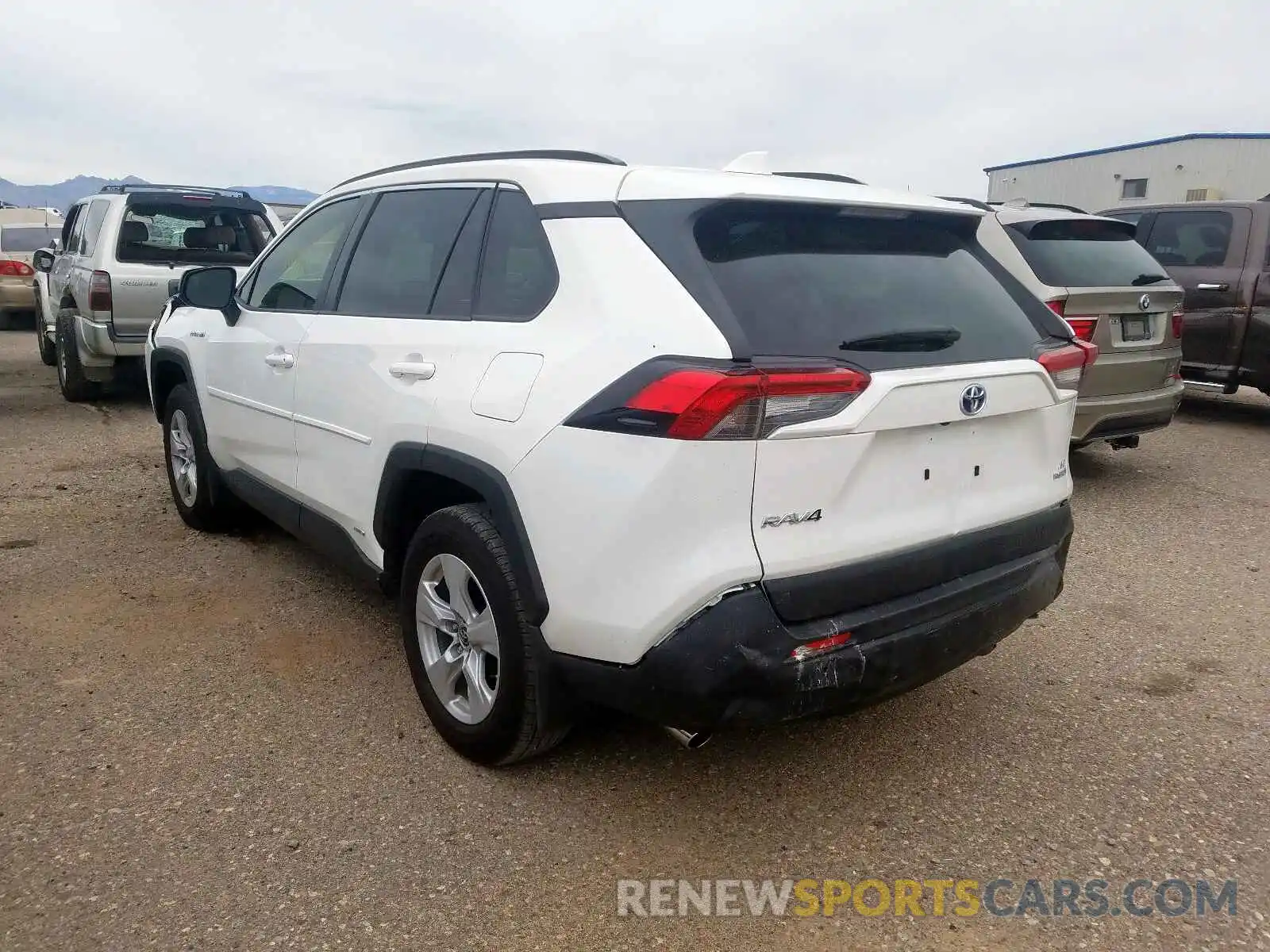 3 Photograph of a damaged car JTMLWRFVXKD025681 TOYOTA RAV4 2019