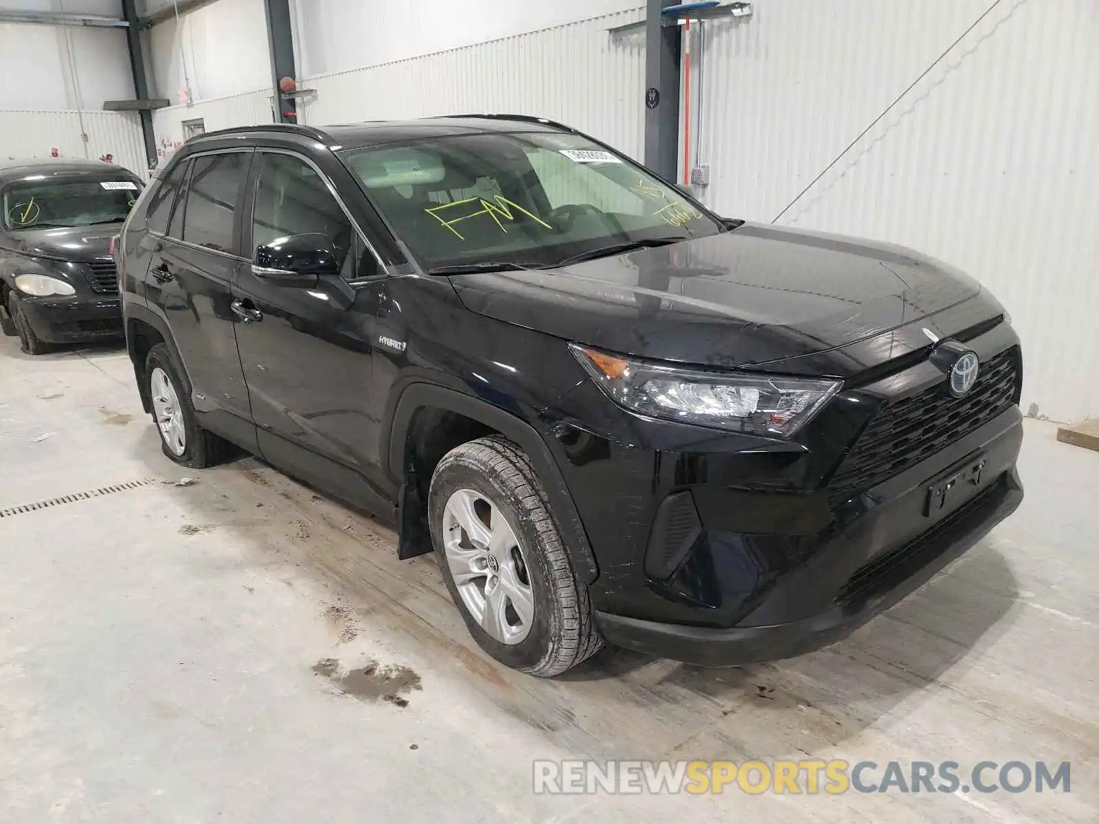 1 Photograph of a damaged car JTMMWRFV0KD036662 TOYOTA RAV4 2019