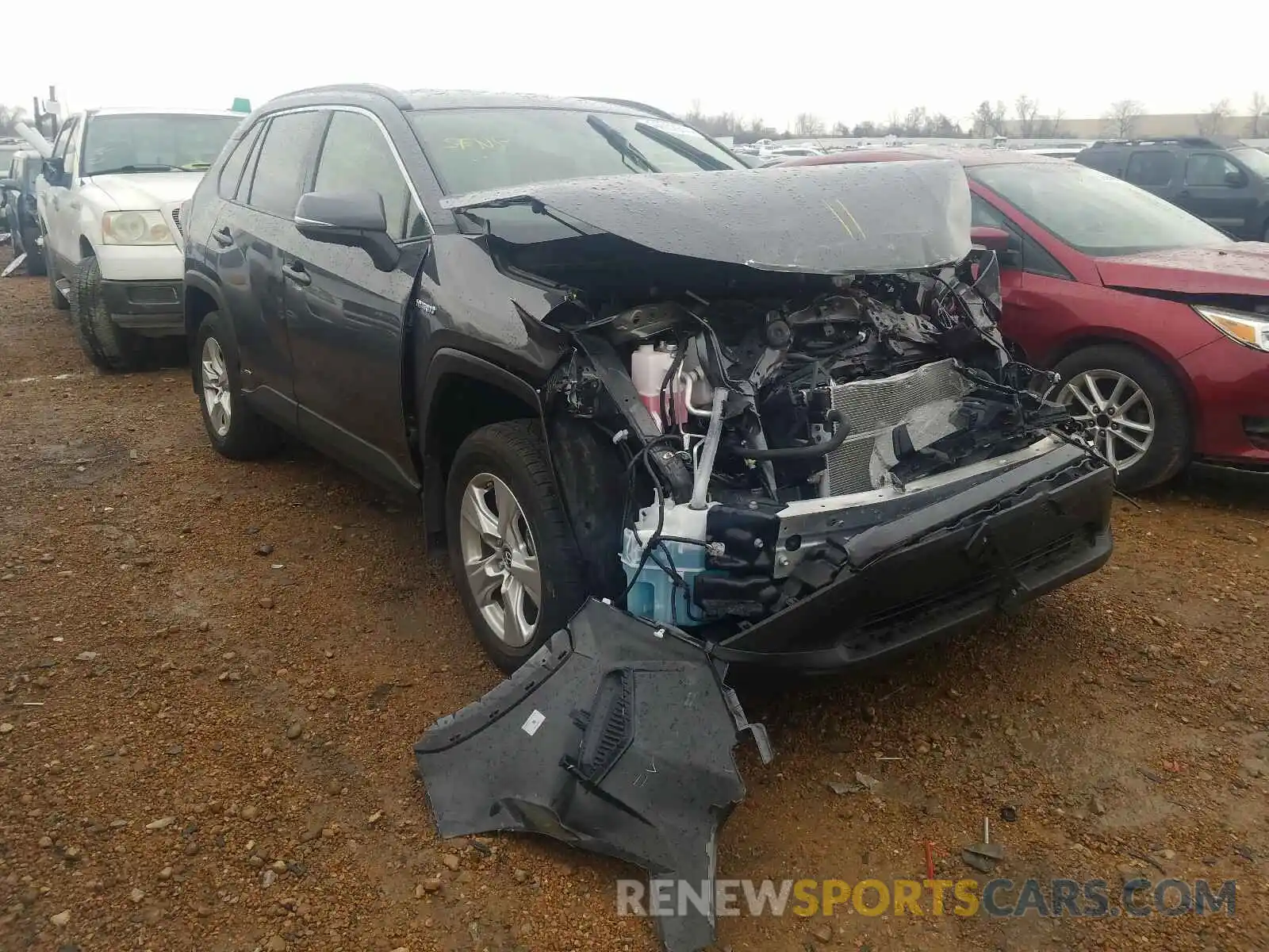 1 Photograph of a damaged car JTMMWRFV0KJ006627 TOYOTA RAV4 2019