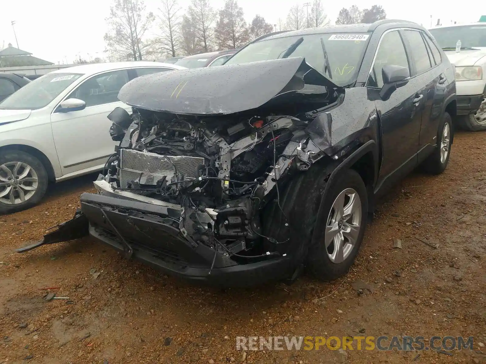 2 Photograph of a damaged car JTMMWRFV0KJ006627 TOYOTA RAV4 2019