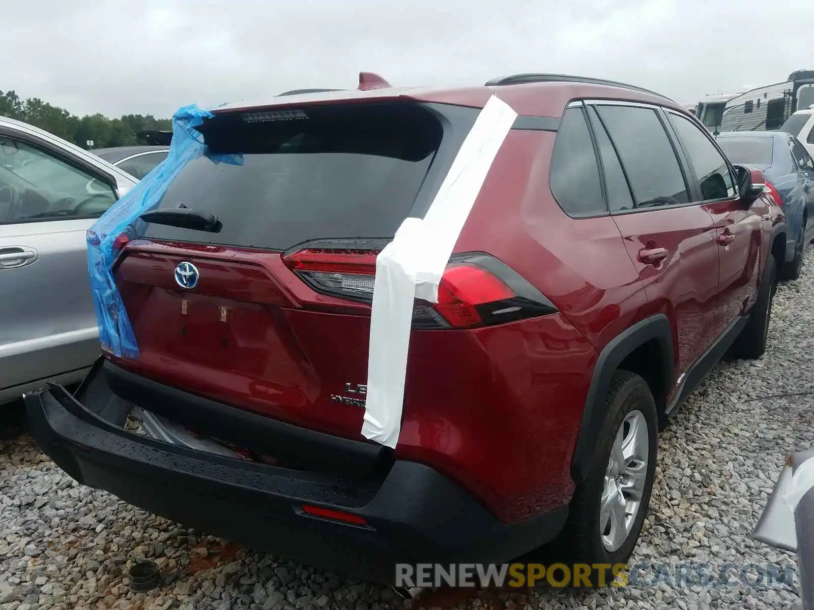 4 Photograph of a damaged car JTMMWRFV0KJ020379 TOYOTA RAV4 2019