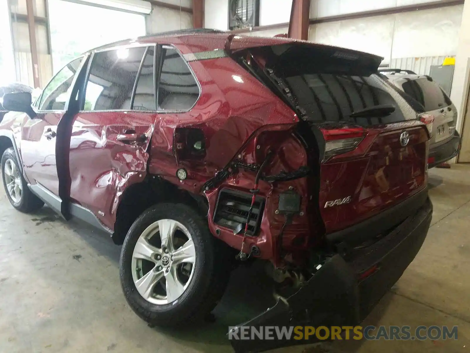 9 Photograph of a damaged car JTMMWRFV0KJ020379 TOYOTA RAV4 2019