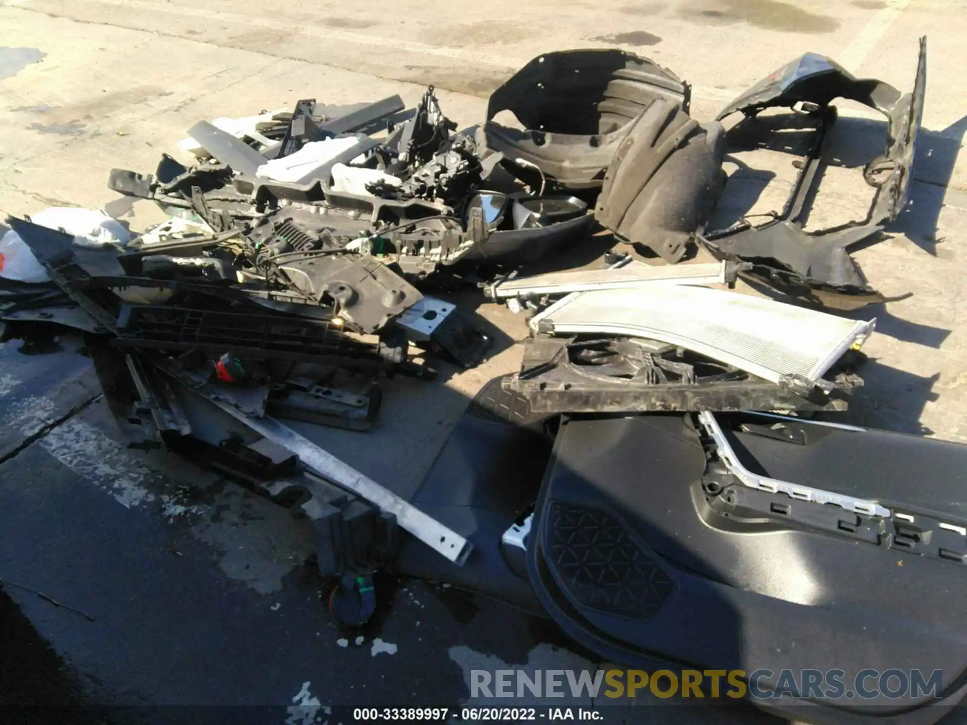 12 Photograph of a damaged car JTMMWRFV1KD014119 TOYOTA RAV4 2019