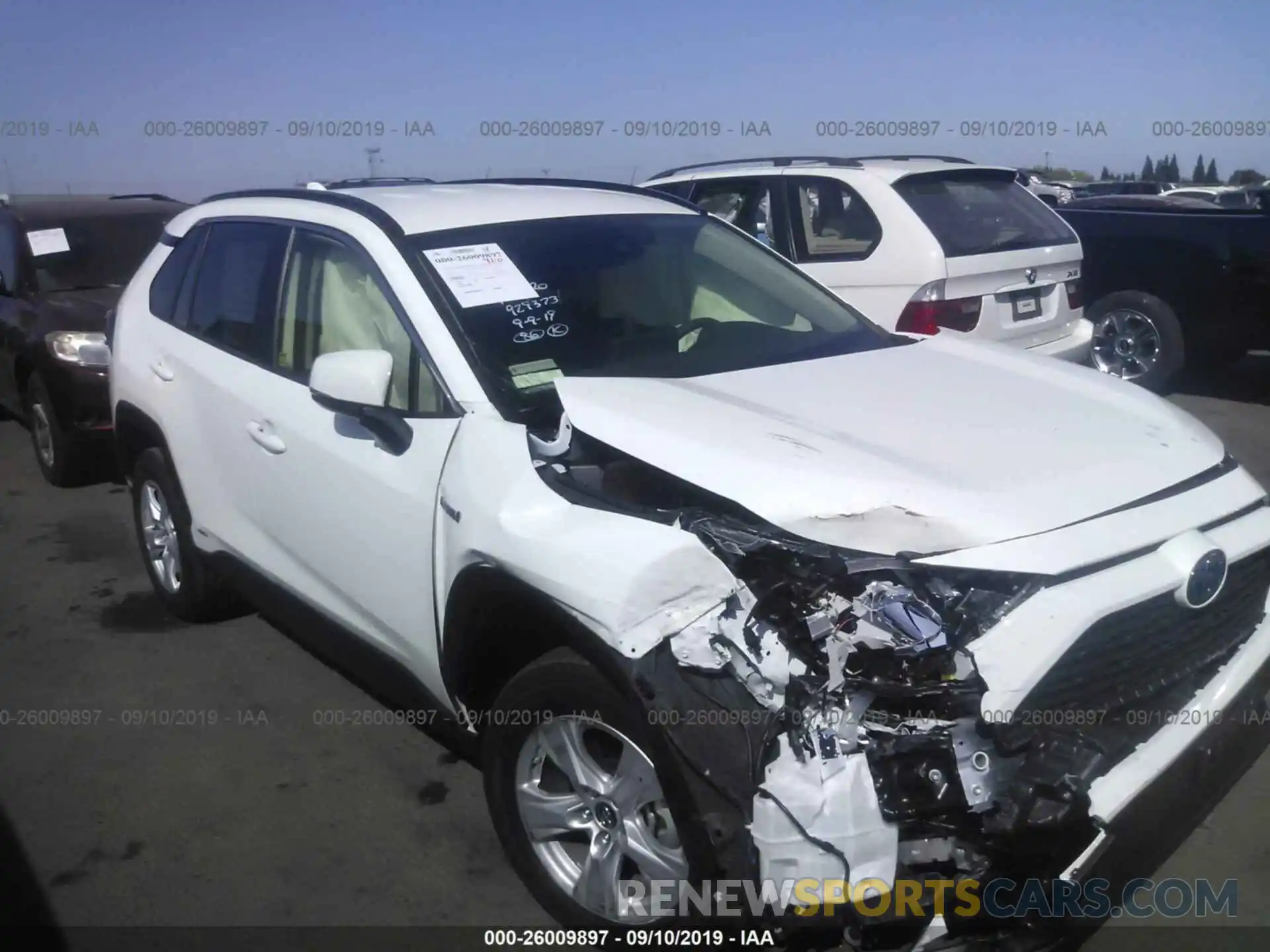 1 Photograph of a damaged car JTMMWRFV1KD017022 TOYOTA RAV4 2019