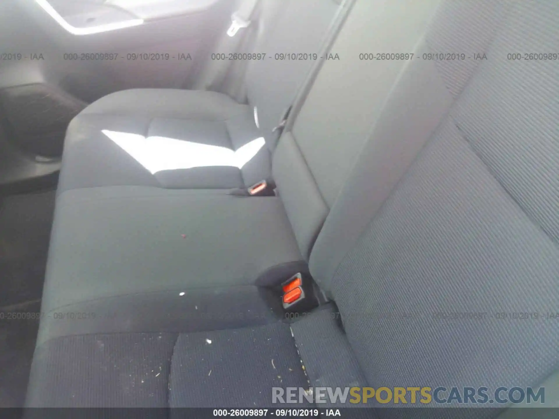 8 Photograph of a damaged car JTMMWRFV1KD017022 TOYOTA RAV4 2019