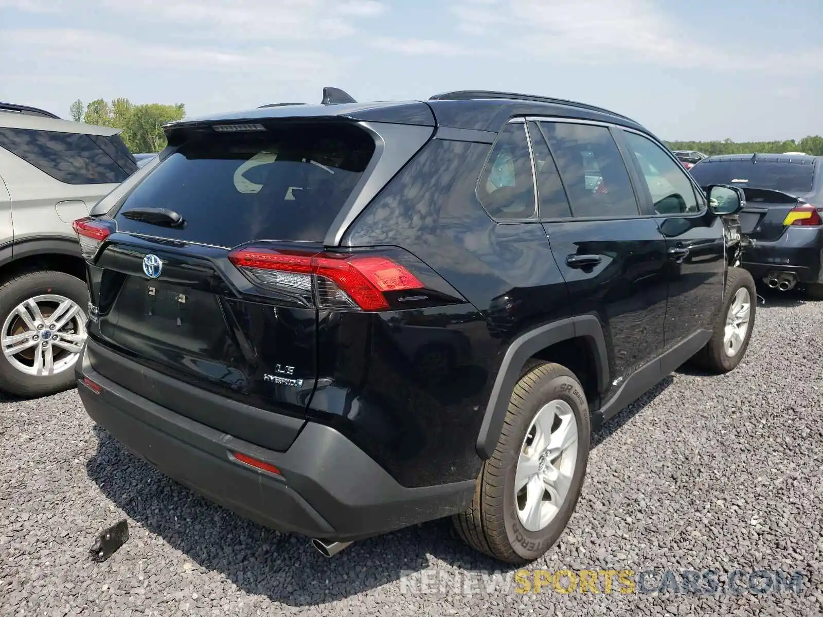 4 Photograph of a damaged car JTMMWRFV1KD017473 TOYOTA RAV4 2019