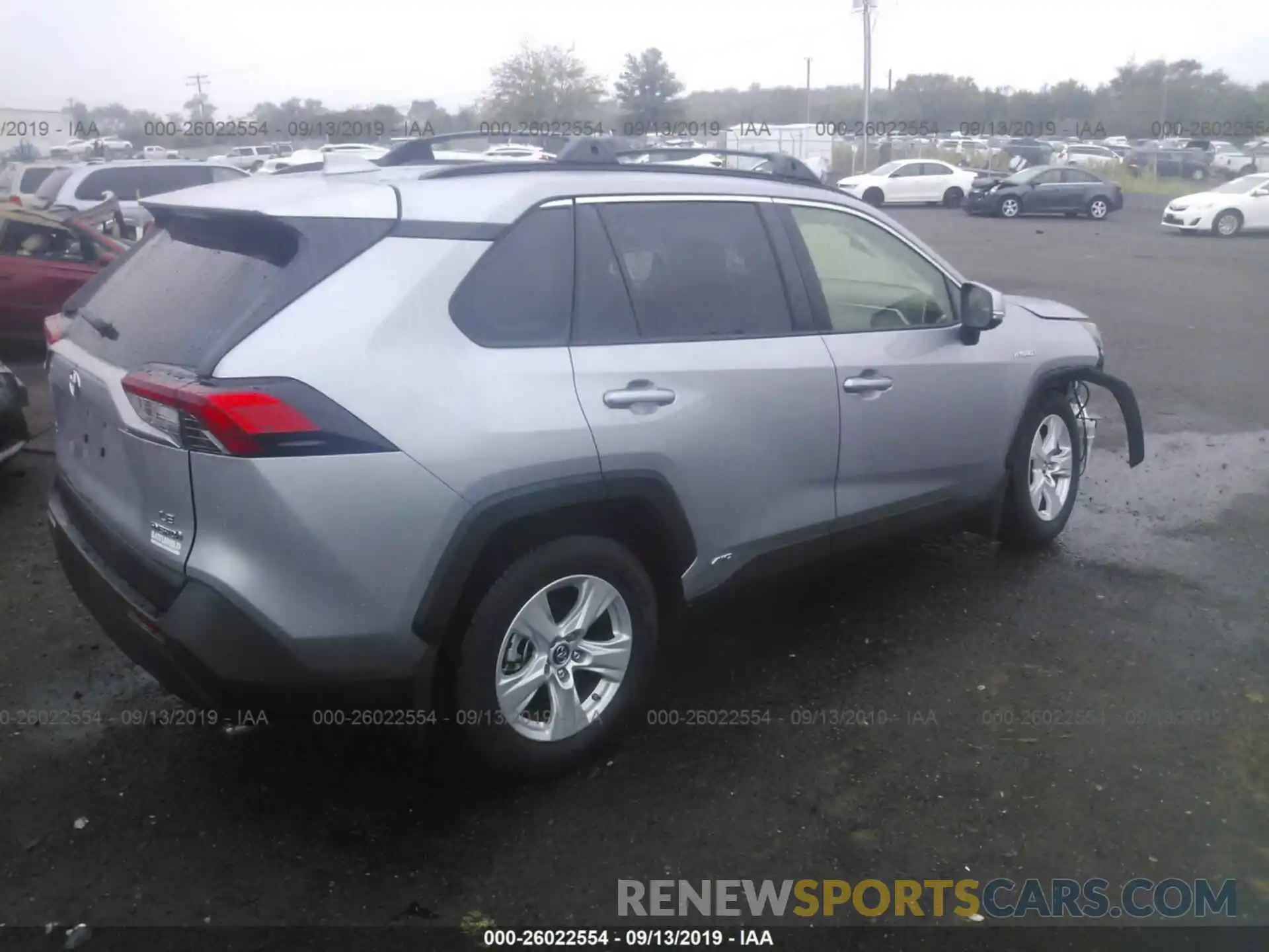 4 Photograph of a damaged car JTMMWRFV1KD019143 TOYOTA RAV4 2019