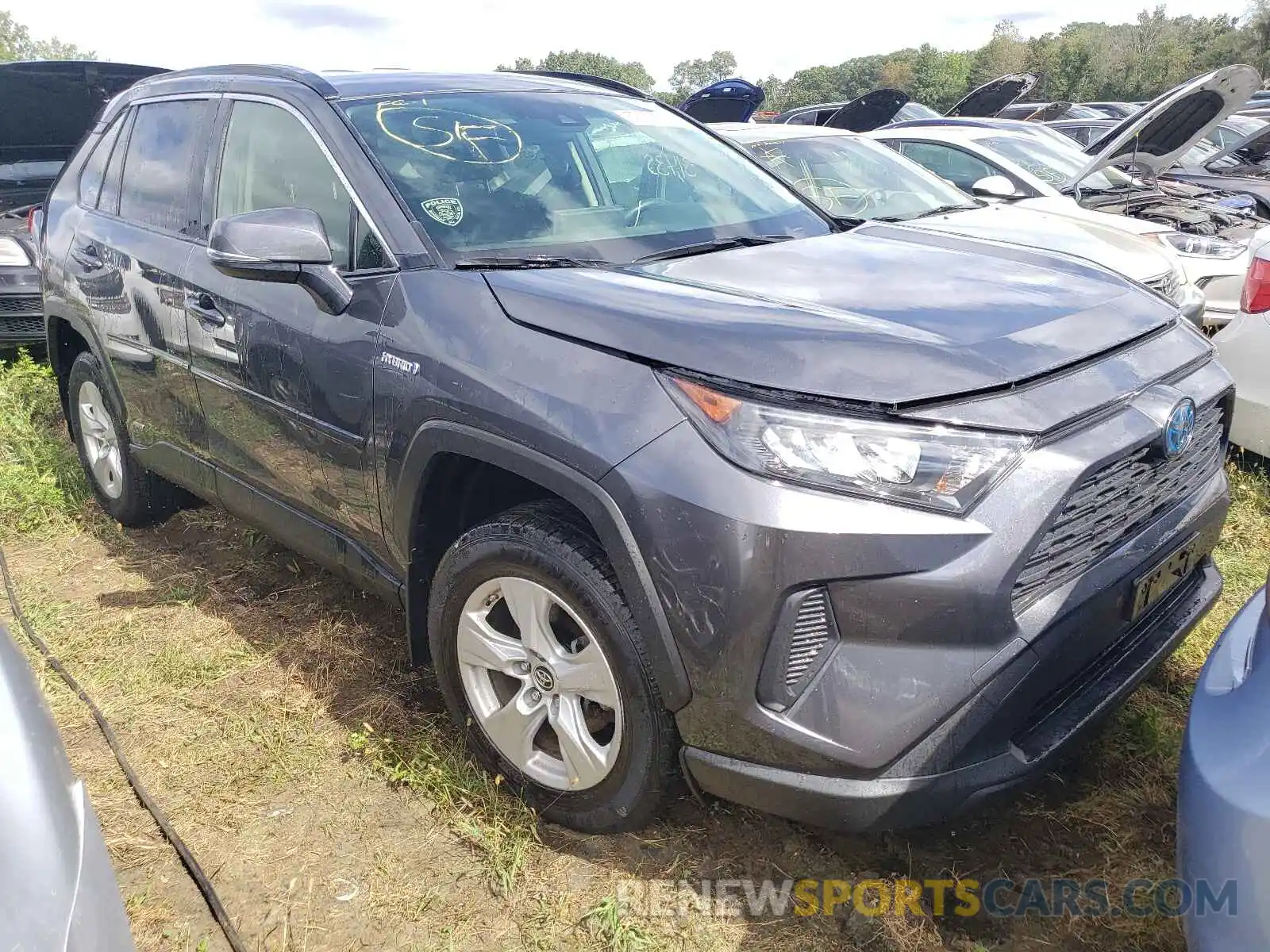 1 Photograph of a damaged car JTMMWRFV1KD022933 TOYOTA RAV4 2019