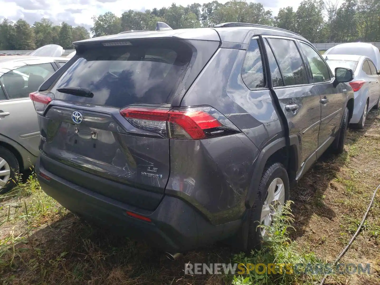 4 Photograph of a damaged car JTMMWRFV1KD022933 TOYOTA RAV4 2019